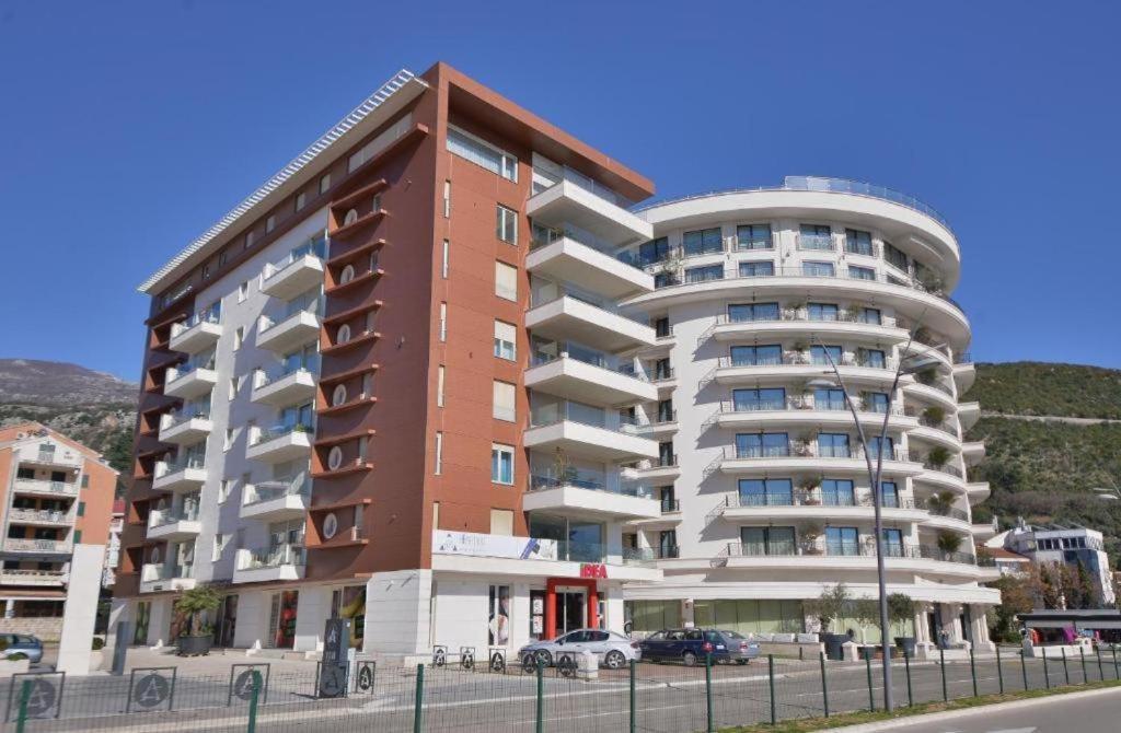 Red Lux Lägenhet Budva Exteriör bild
